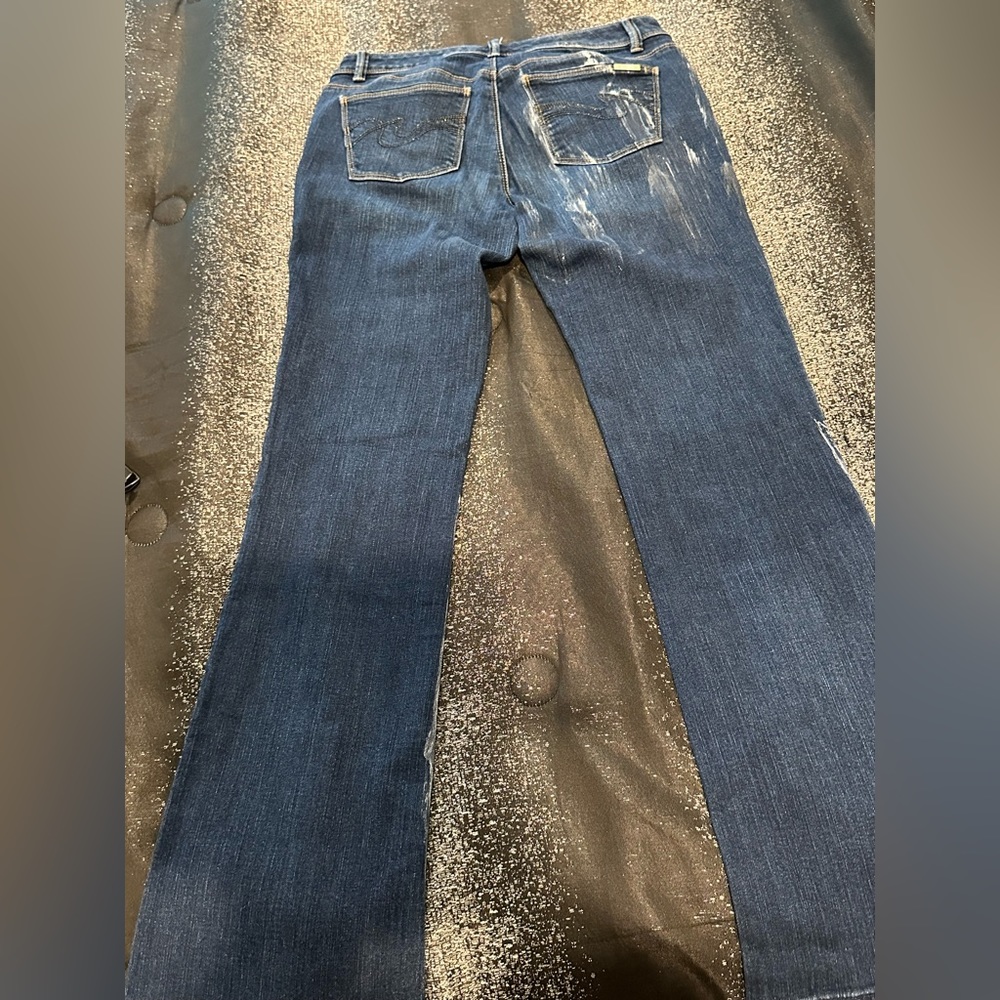 Custom painted jeans - Picture 3 of 6